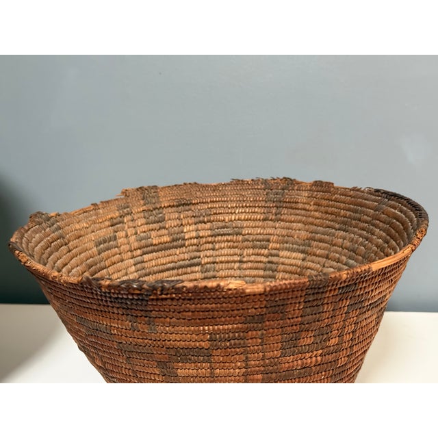 Tan Antique Western Apache Coiled Storage Basket - 12” Hand Woven in the Style of Native American Art For Sale - Image 8 of 14