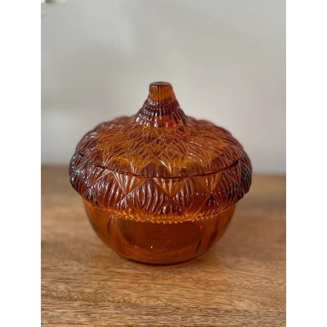 The perfect piece in the perfect color for your autumn/Thanksgiving decorating.