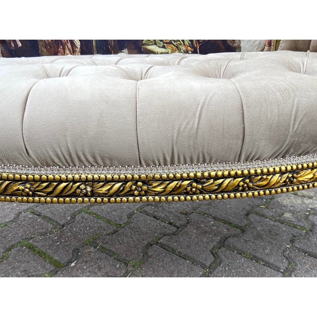 1970s French Louis XVI Tan Velvet Gilt Beech Settee – 1 Pc For Sale - Image 12 of 18