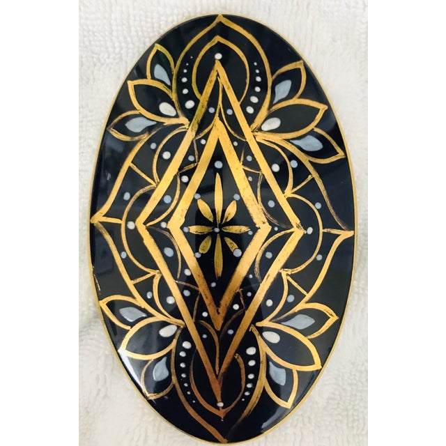 Late 19th Century Vintage Royal Limoges France 22-Karat Gold Trinket Box in Cobalt Blue For Sale - Image 5 of 5