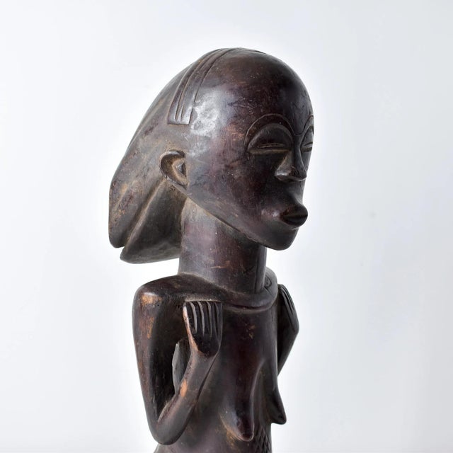 Early 20th Century Tabwa Standing Female Figure For Sale - Image 11 of 17