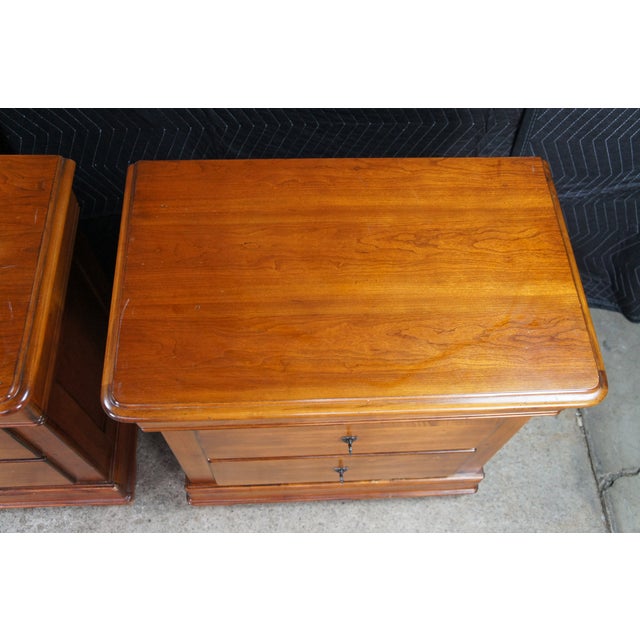 2 Vintage Lexington French Louis Philippe Cherry Nightstands Bedside Table Pair For Sale - Image 11 of 12