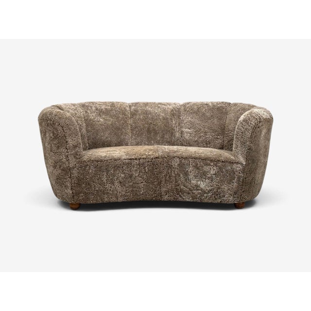 Mid-Century Modern Danish Cabinetmaker, Banana Sofa, Sahara Sheepskin, Beechwood, Denmark, 1940s For Sale - Image 3 of 10