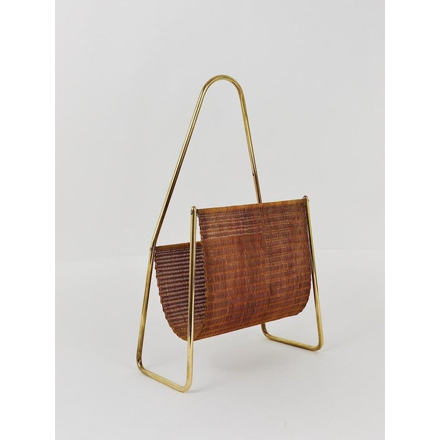 Carl Auböck Mid-Century Magazine Rack in Brass and Woven Cane in the style of Carl Auböck, Austria, 1950s For Sale - Image 4 of 18