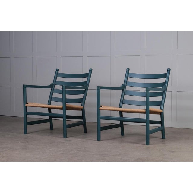 Carl Hansen & Søn Set of Ch44 Lounge Chairs attributed to Hans J. Wegner from Carl Hansen & Søn, Denmark, 1970s For Sale - Image 4 of 18