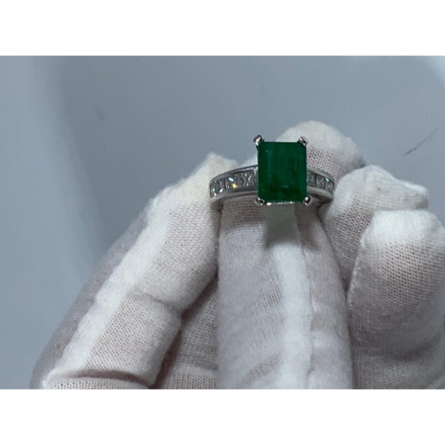 3.5 Carat Emerald Cut Emerald and 0.5 Carat Diamond Ring 14 Karat White Gold For Sale In New York - Image 6 of 18