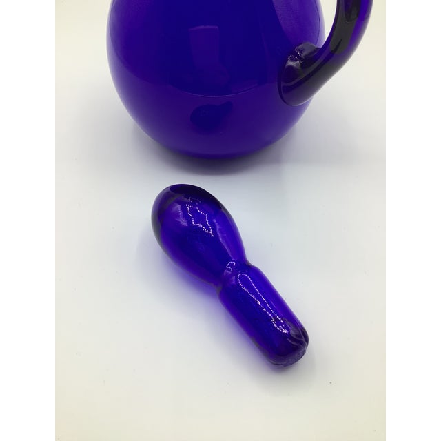 Mid-Century Modern Vintage Carlo Moretti Italy Blue White Cased Glass Decanter With Tall Cordial Glasses - Set of 7 For Sale - Image 3 of 8