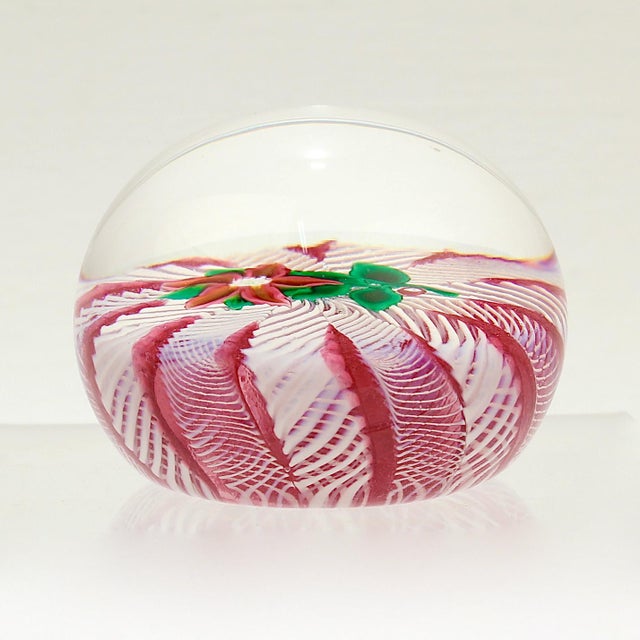 Late 20th Century Paul Ysart Poinsettia on a Pink & White Latticino Ground Glass Paperweight For Sale - Image 5 of 10
