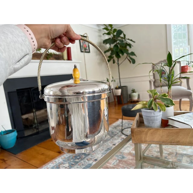 Vintage Mid-Century Modern Sheffield Silver Co., Usa Ice Bucket With Glass Insert For Sale In New York - Image 6 of 10
