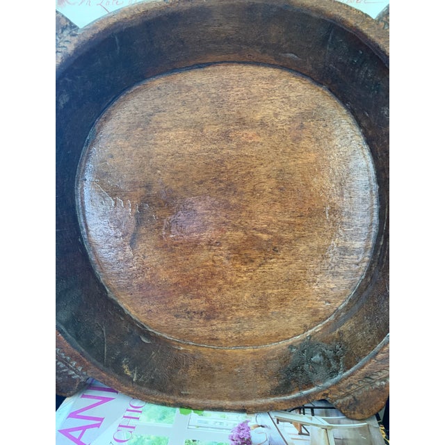 Early 20th Century Wood Hand Carved Artisanal Tribal Tray For Sale - Image 10 of 12