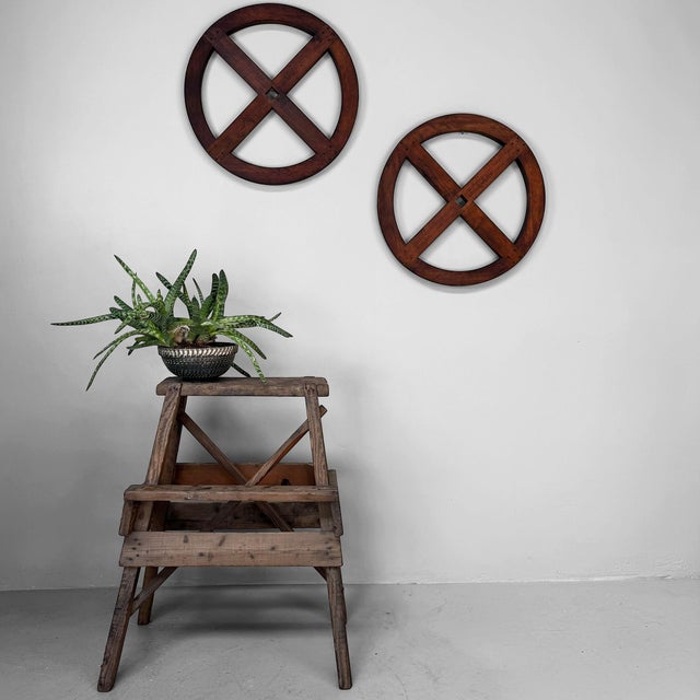 Mid-Century Modern Japanese Wooden Itomaki Winding Wheel, 1920s For Sale - Image 3 of 18