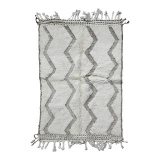 Small Beni Ourain Wool Rug - 5.1 X 3.4 Ft For Sale