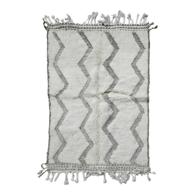 Small Beni Ourain Wool Rug - 5.1 X 3.4 Ft For Sale