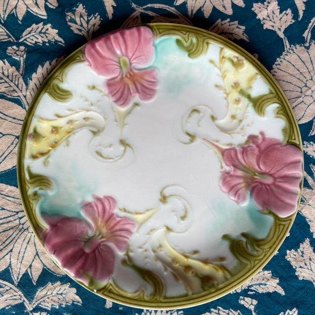 Antique French Art Nouveau Majolica Pansy Flower Plates from Luneville, 1890s, Set of 4 For Sale - Image 5 of 13