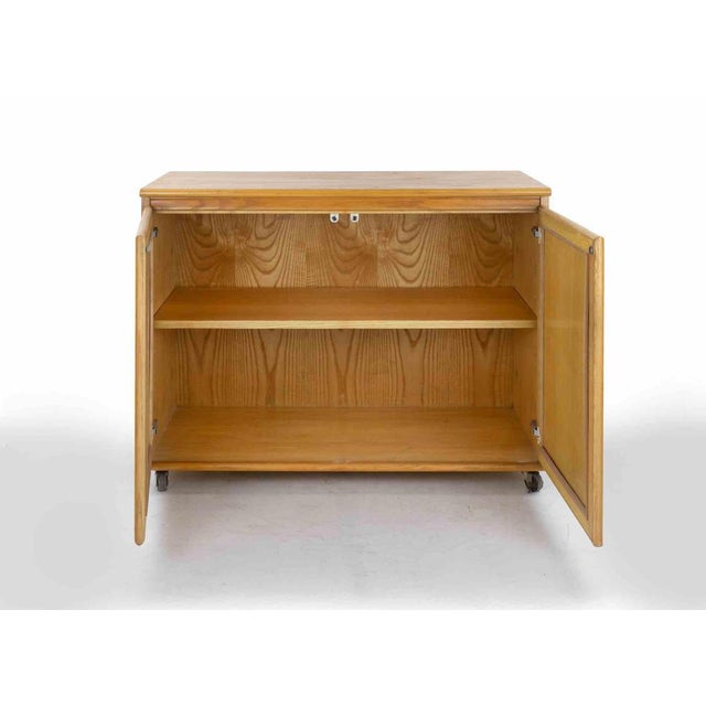 Vintage Night Table realized in Italy in 1980s. Good condition. Up to 250V (Europe/UK Standard).The wiring of this item...