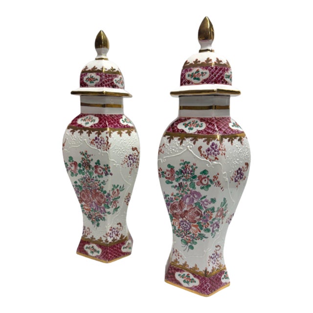 A Pair of Antique Edme Samson Porcelain Tea Caddies in Chinese Export Style. For Sale