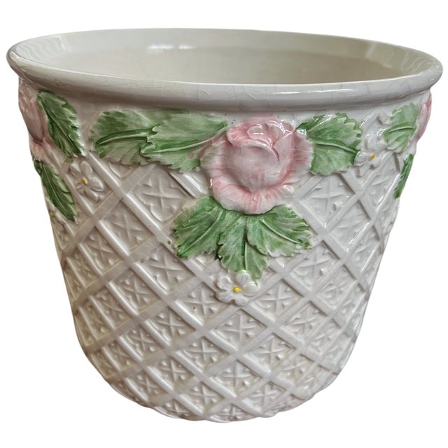 Traditional Vintage Italian Majolica Cachepot Planter – Hand-Painted Pink Roses, Green Leaves, Lattice Relief, Garden Urn / Palm Beach Regency Style For Sale - Image 3 of 7