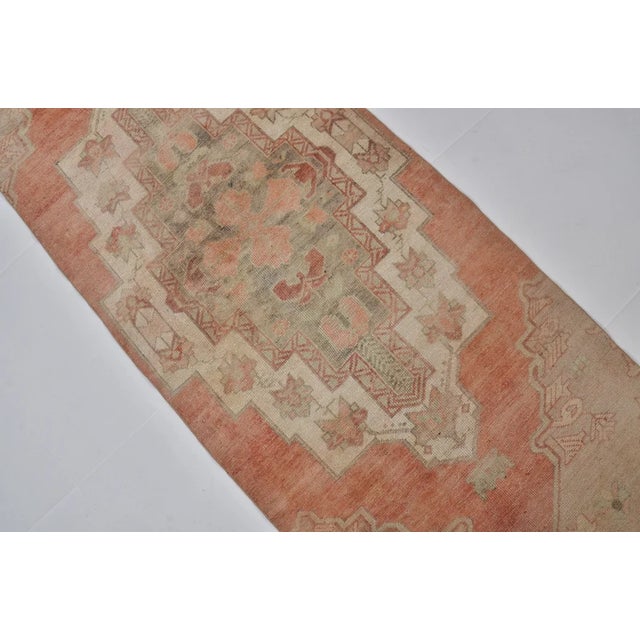 1950s 1950s Soft Terracotta and Sand Medallion Rug For Sale - Image 5 of 10
