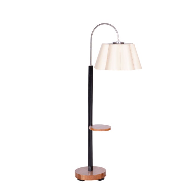 Art Deco Floor Lamp in Walnut and Oak attributed to Jindřich Halabala for Up Závody, Former Czechoslovakia, 1930s For Sale