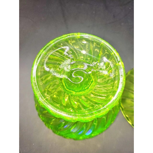 Antique Baccarat Bonbonnière in Uralin For Sale - Image 10 of 10