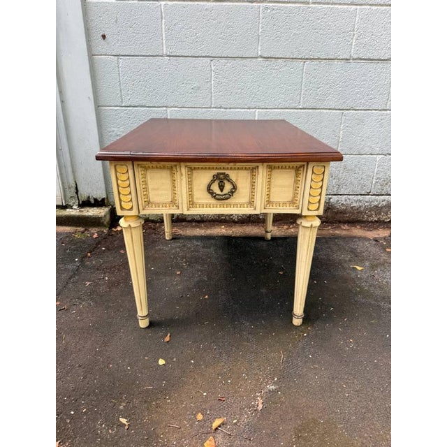 Late 20th Century Pair of American Martinsville MCM Hollywood Regency Accent Nightstands Side Tables For Sale - Image 10 of 14