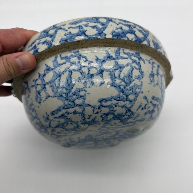 19th C. Antique Blue Spongeware Stoneware Bowl W/ Wire Bale Wooden Handle For Sale - Image 11 of 12