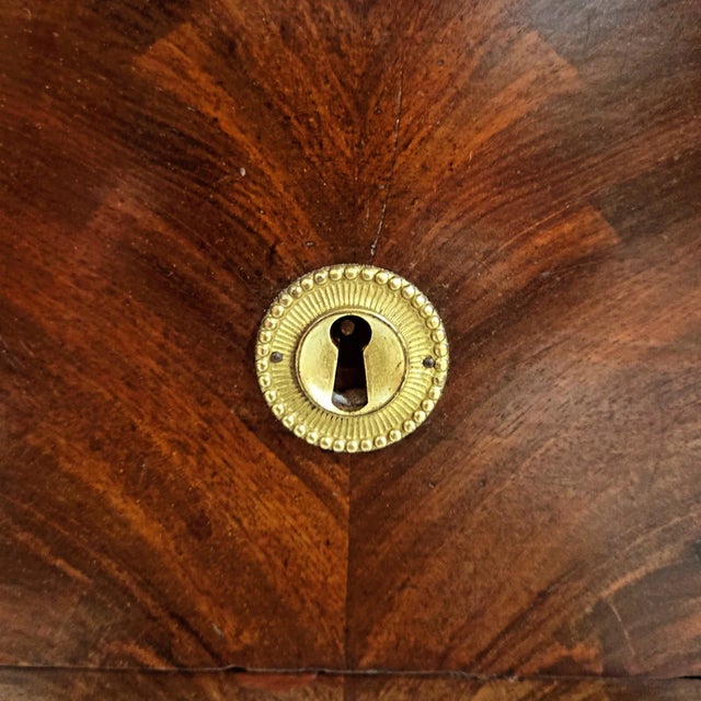 Early 1900s French Louis Philippe Walnut Commode With 5 Drawers For Sale In New Orleans - Image 6 of 6