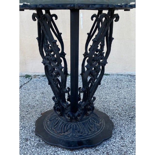 1960s 1960s Vintage Hollywood Regency Curule Chair Wrought Iron Round Dining Set - 5 Pc Set For Sale - Image 5 of 12