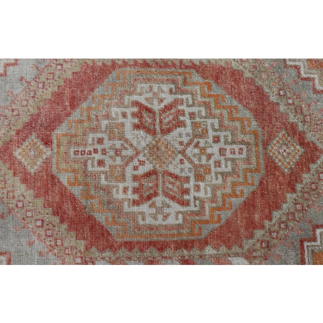 Turkish Vintage Oushak Rug With Medallion Design With Interconnected Motifs Measures 3'7"x5'7" For Sale - Image 4 of 10