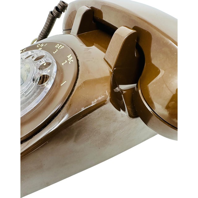 Vintage Comdial Model 500d Rotary Phone (1984) | Classic Retro Brown Desk Telephone | Tested & Working Mid-Century Decor For Sale - Image 10 of 14