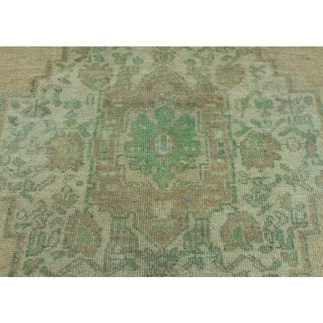 Turkish Turkish Vintage Rug 5'7" x 9'9" #20601 For Sale - Image 3 of 8