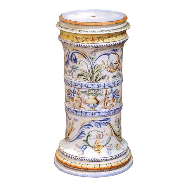 Early 20th Century Italian Faience Pedestal Column With Hand Painted Decor For Sale