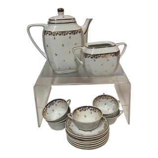 Early 20th Century Limoges Porcelain Tea Set by Goumot-Labesse With Floral Decoration - 17-Piece For Sale
