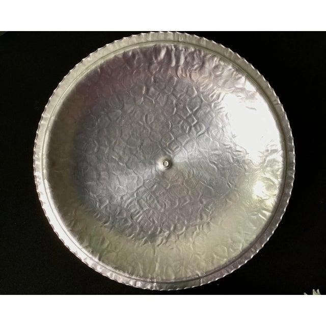 Silver 1950s Rodney Kent #440 Hammered Aluminum Casserole For Sale - Image 8 of 10