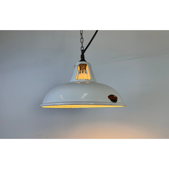 Industrial White Enamel Factory Pendant Lamp from Thorlux, 1960s For Sale - Image 10 of 18