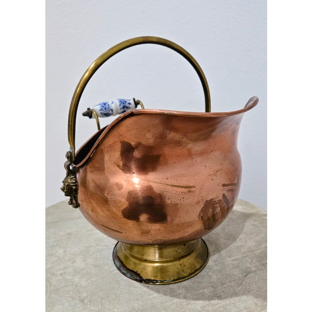 Farmhouse Vintage Dutch Copper & Brass Coal Scuttle With Delft‑Style Handle & Lion Masks For Sale - Image 3 of 8
