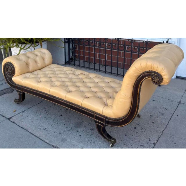 Early 19th Century Antique Regency Period Tufted Leather Chaise Lounge c.1810 For Sale - Image 5 of 12