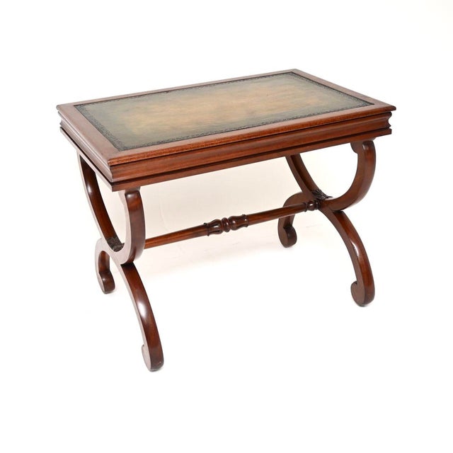 A smart and beautifully designed antique William IV leather top writing table / desk. This was made in England, it dates...
