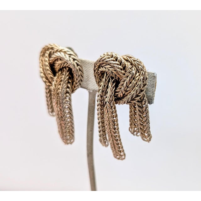 Napier Vintage 1950s Signed Monet Goldtone Knot Fringe Clip Earrings For Sale - Image 4 of 8