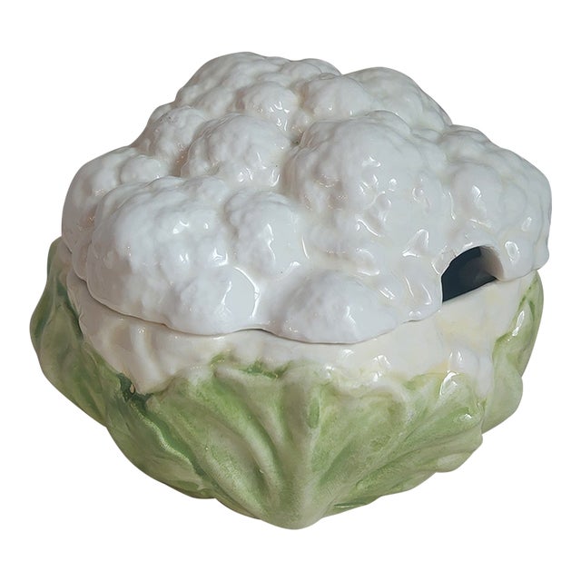 Late 20th Century Cauliflower Tromp l'Oiel Single Serve Covered Soup Bowl For Sale