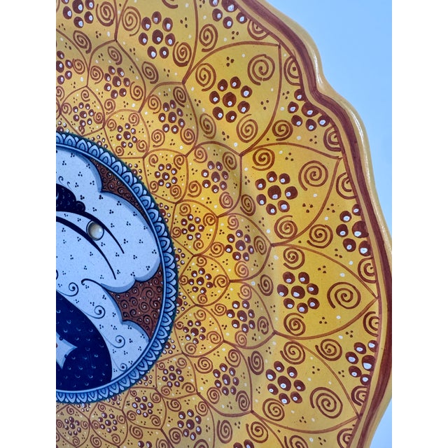 Deruta Deruta Hand-Painted Ceramic Majolica Bird Plate / Platter For Sale - Image 4 of 9