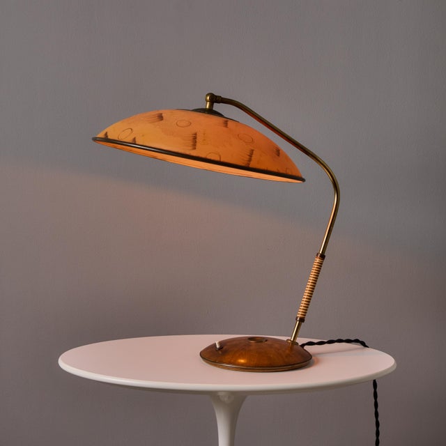 1960s Sculptural Brass and Wood Table Lamp Attributed to j.t. Kalmar For Sale In Los Angeles - Image 6 of 18