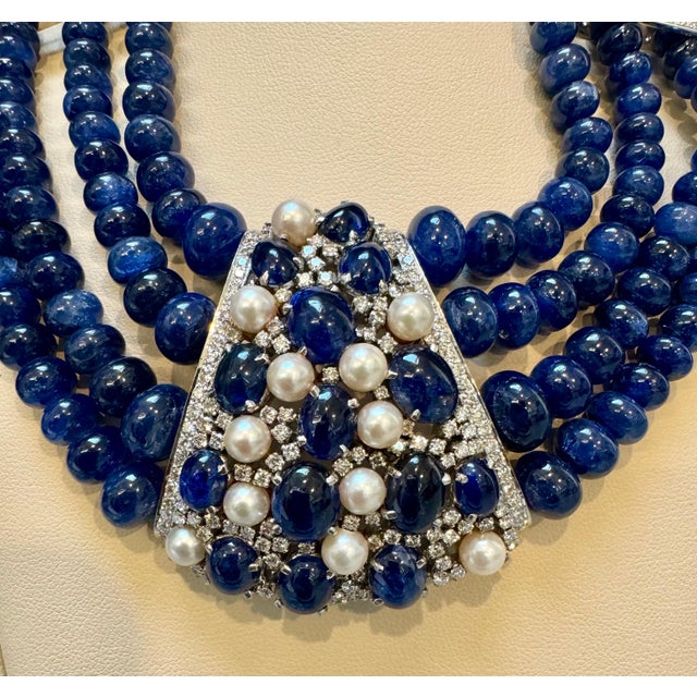 700Ct Sapphire Bead Necklace with cabochon & Diamond Center & Diamond Spacer 18K For Sale In New York - Image 6 of 18