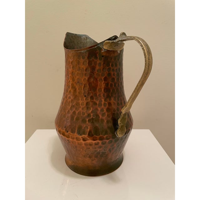 Vintage Hammered Copper Pitcher With Brass Handle French Country Rustic Farmhouse 1960s For Sale - Image 4 of 8