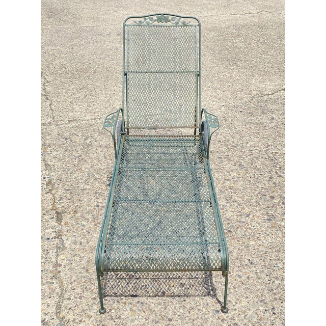 Vintage Meadowcraft Dogwood Green Wrought Iron Outdoor Patio Chaise