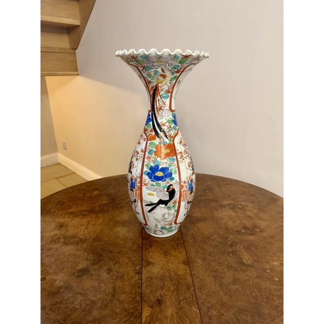 Large Antique Japanese Imari Vase, 1900 For Sale - Image 6 of 10