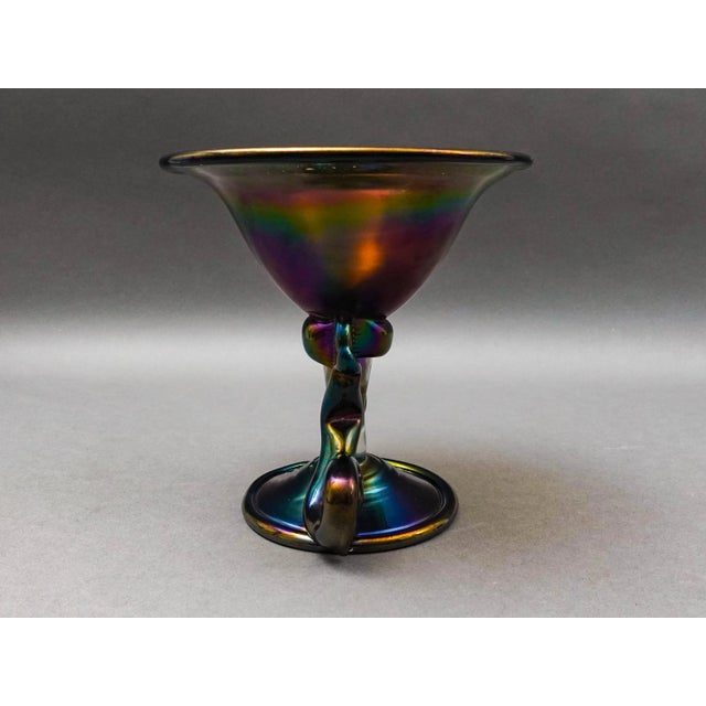 Kim Newcomb 1973 Signed Iridescent Art Glass Vase Pedestal Bowl Compote For Sale - Image 4 of 8