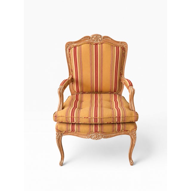 Vintage Louis XV Style Distresses Bergère Chairs For Sale - Image 9 of 15