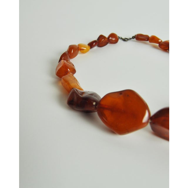 1920s Art Deco Honey Amber Graduated Bead Necklace, 1920s For Sale - Image 5 of 11
