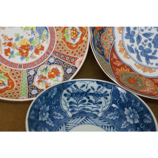 Mid 20th Century Japanese Imari Porcelain Serving Plates Platters Bowl Bell & Box - 7 Piece Lot For Sale - Image 10 of 18